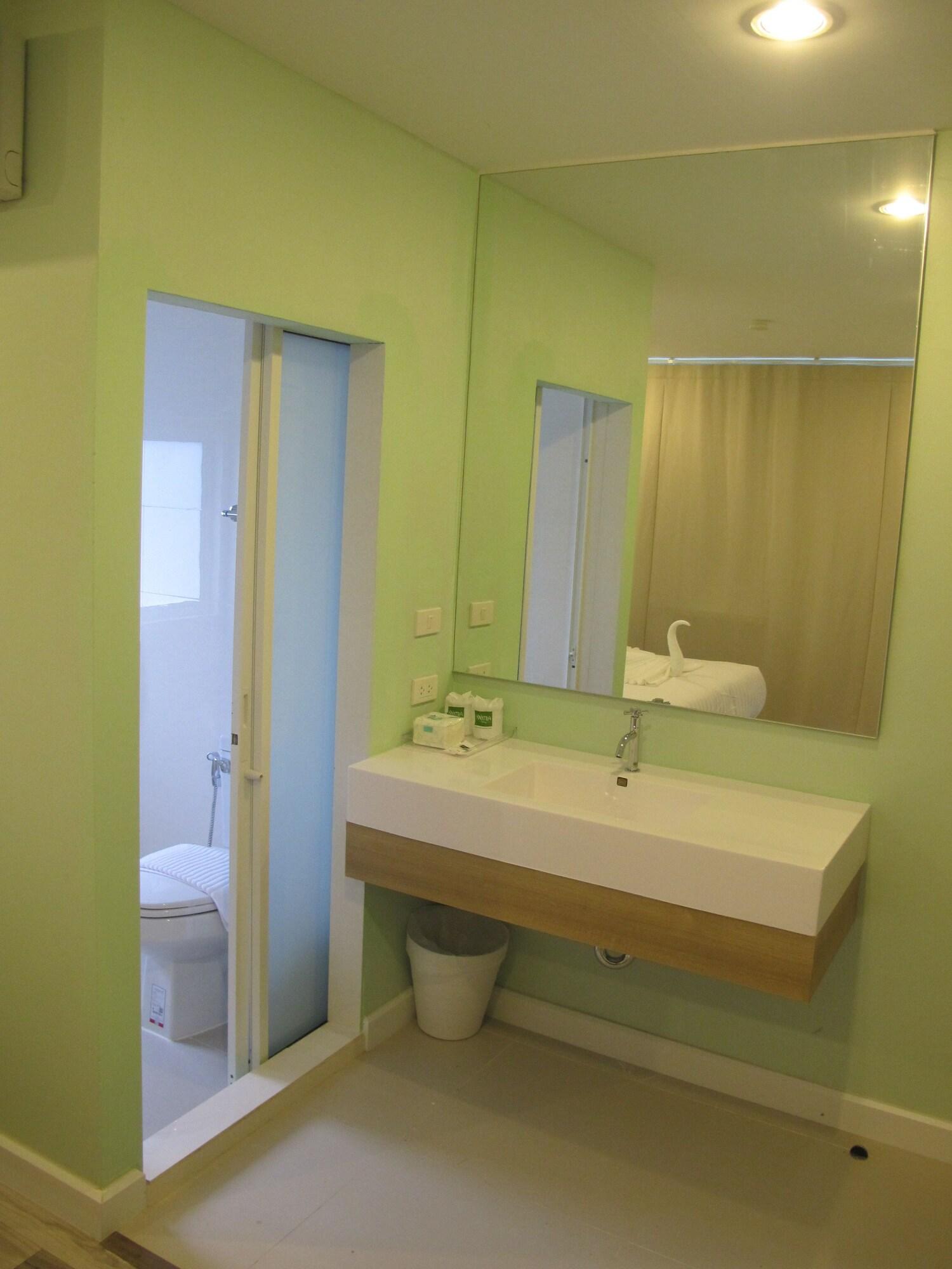 Nantra Hua Hin Hotel Buitenkant foto