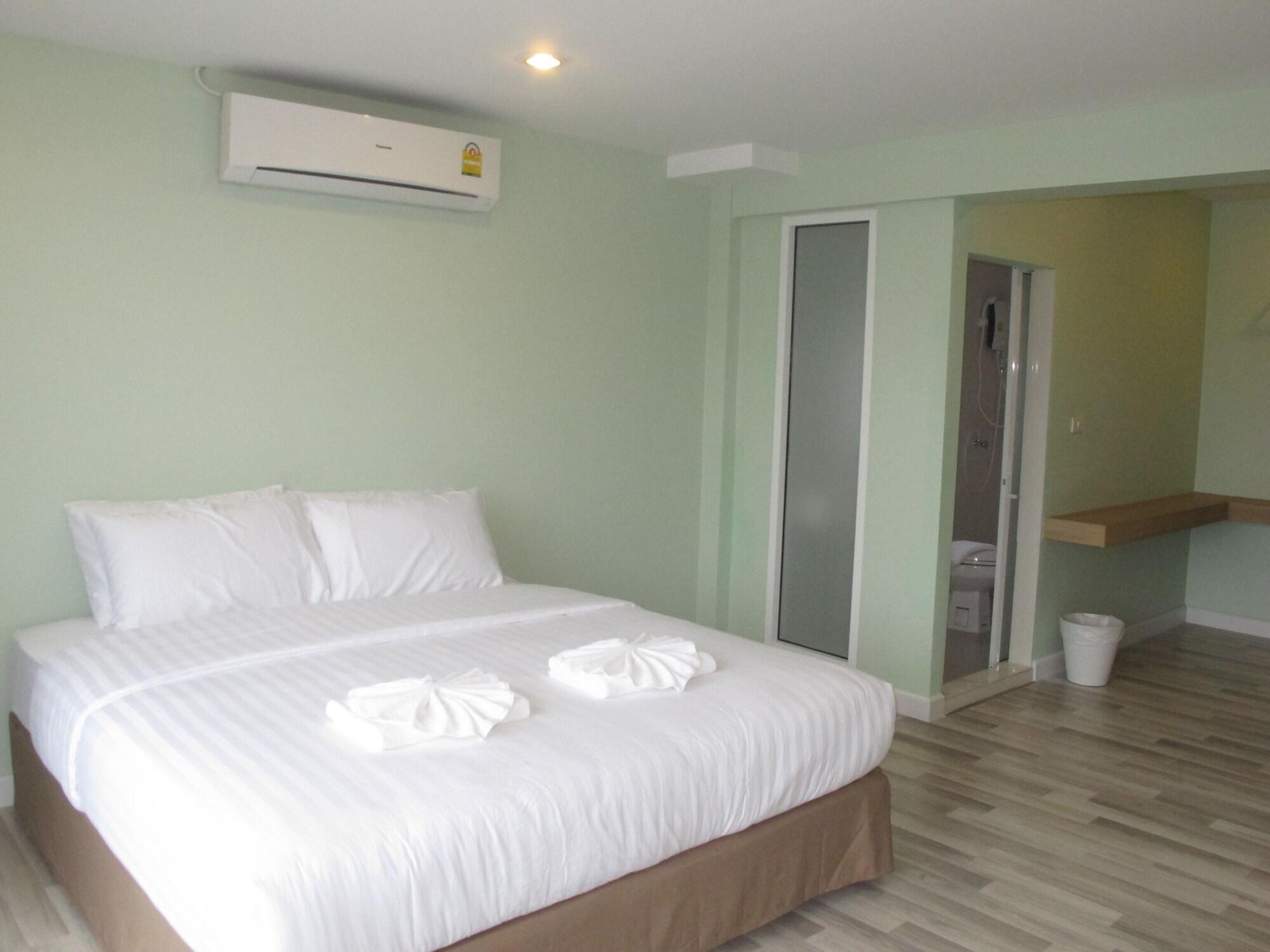 Nantra Hua Hin Hotel Buitenkant foto