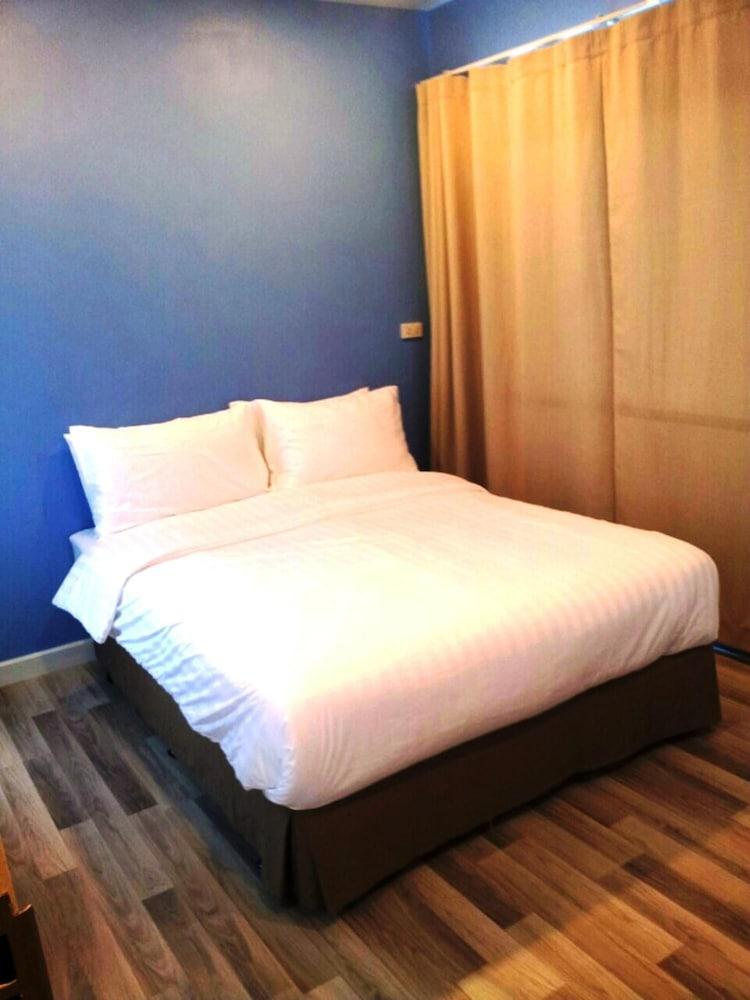 Nantra Hua Hin Hotel Buitenkant foto